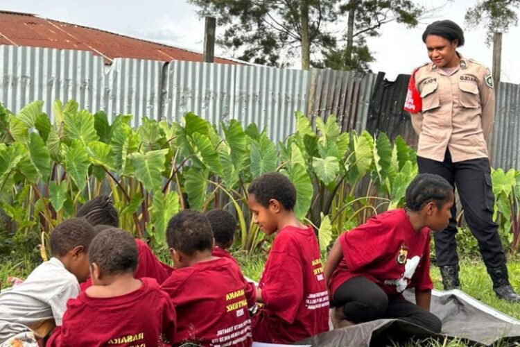 Polres Jayawijaya Hadirkan Program Polisi Pi Ajar dalam Operasi Rasaka Cartenz 2025 di Wamena