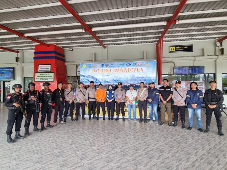 Pos Yan Regu II Polres Jayawijaya Amankan Aktivitas Penerbangan di Bandara Wamena