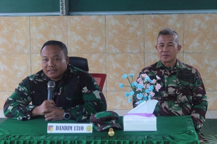 Melihat Langsung Kondisi Prajurit, Dandim 1310/Bitung Sampaikan Arahan dan Harapan kepada Prajurit dan Persit Koramil 01/Bitung