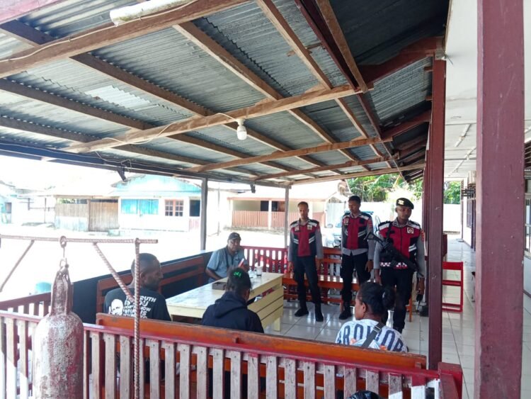 Anggota Pos Shelter Sat Samapta Respon Cepat TKP KDRT di Kampung Waskey, Distrik Sobey