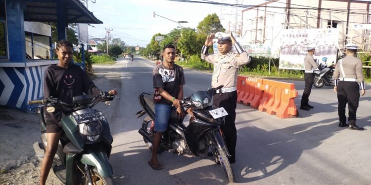 Jamin Kelancaran Lalu Lintas Pagi, KBO Lantas Ipda Mulyadi Pimpin Strong Point