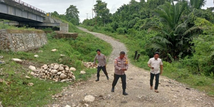 Kapolsek Bonggo Imbau Warga Tak Ambil Batu Bronjong Jembatan Mawesday, Demi Keselamatan Bersama