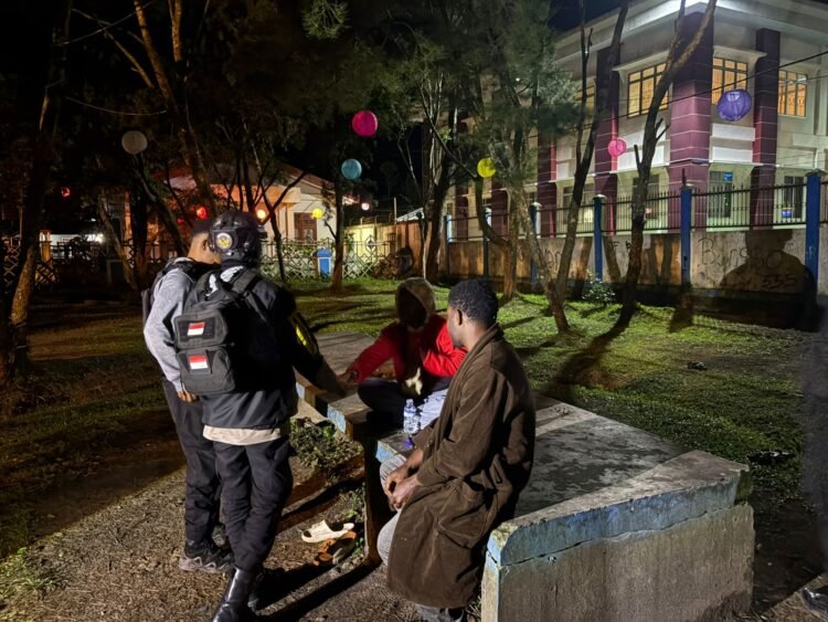 Polri Hadir di Tengah Masyarakat, Polres Jayawijaya Jaga Kamtibmas Tetap Aman