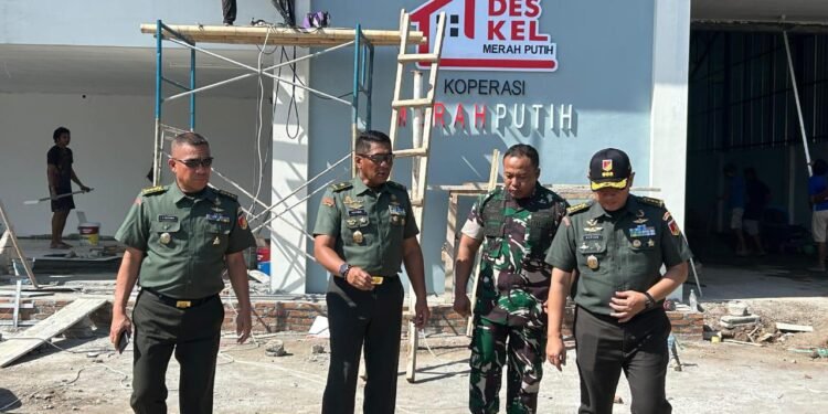 Target 1 KDKMP Siap Diresmikan, Kasdam XIII/Merdeka Tinjau Pembangunan KDKMP di Desa Kauditan Dua