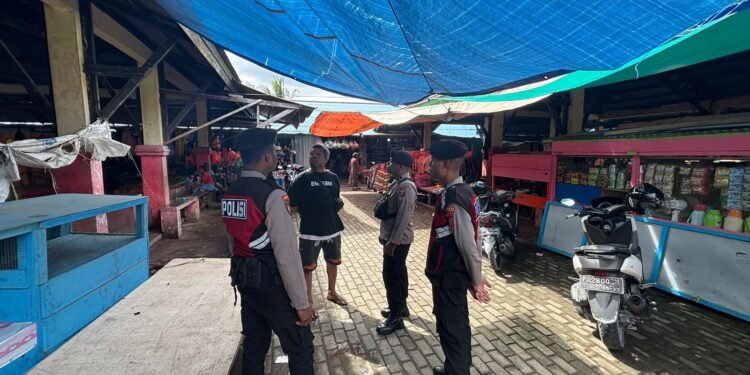 Jaga Kondusivitas Pasar, Sat Samapta Polres Sarmi Turun Langsung ke Mararena