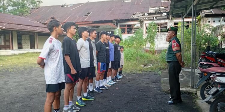 Wujudkan Minat Jadi Tentara, Babinsa Koramil 01/Bitung Sosialisasikan Rekrutmen TNI AD