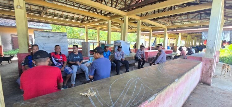 Sat Binmas Polres Sarmi Perkuat Keamanan Pasar, Sosialisasikan FKPM di Mararena