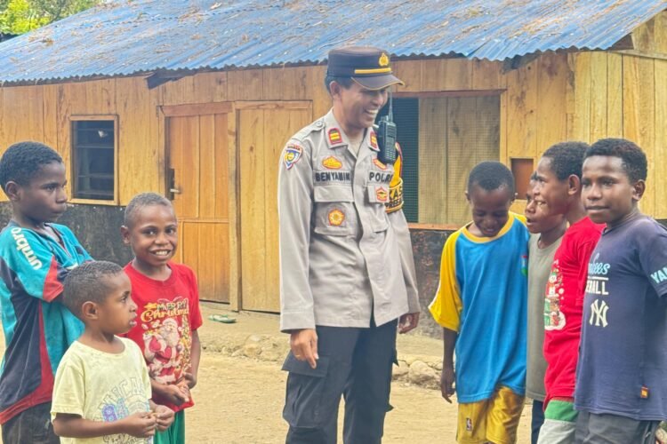 Sat Binmas Polres Jayawijaya Laksanakan Kegiatan DDS di Honai Lama II