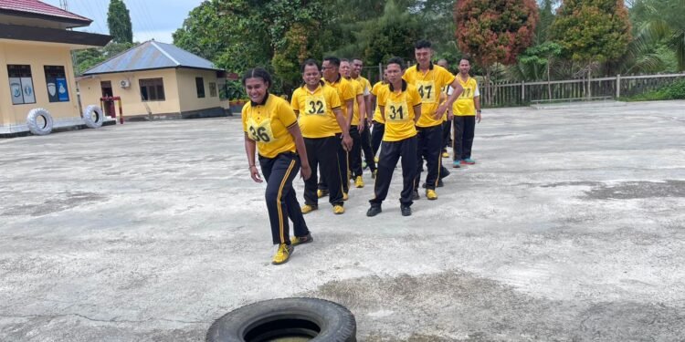 Personel Polres Sarmi Ikuti Tes Kesamaptaan Jasmani dan Beladiri Polri Jelang UKP Periode 1 Juli 2026