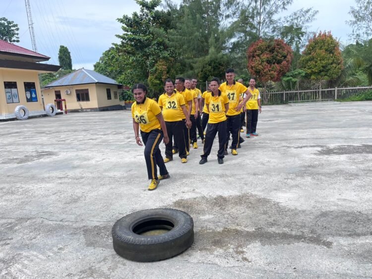 Personel Polres Sarmi Ikuti Tes Kesamaptaan Jasmani dan Beladiri Polri Jelang UKP Periode 1 Juli 2026