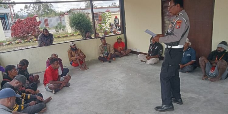 Polsek Wamena Kota Fasilitasi Mediasi Penyelesaian Kasus Perzinahan Secara Kekekeluargaan