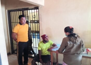 Sat Tahti Polres Jayawijaya Berikan Pelayanan Kepada Para Tahanan di Rutan