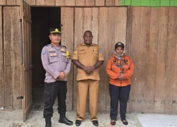 Peduli Kamtibmas, Bapenda Kabupaten Sarmi Dukung Pos Kamling di Pasar Mararena