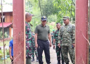 Dandim 1310/Btg Dampingi Danrem 131/Stg Tinjau dan Pastikan Sasaran Pembangunan Jembatan Siap Dibangun