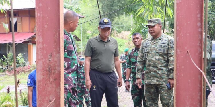 Dandim 1310/Btg Dampingi Danrem 131/Stg Tinjau dan Pastikan Sasaran Pembangunan Jembatan Siap Dibangun