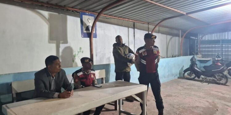 Polres Jayawijaya Amankan Pelaksanaan Shalat Tarawih di Mushola Al Muhajirin