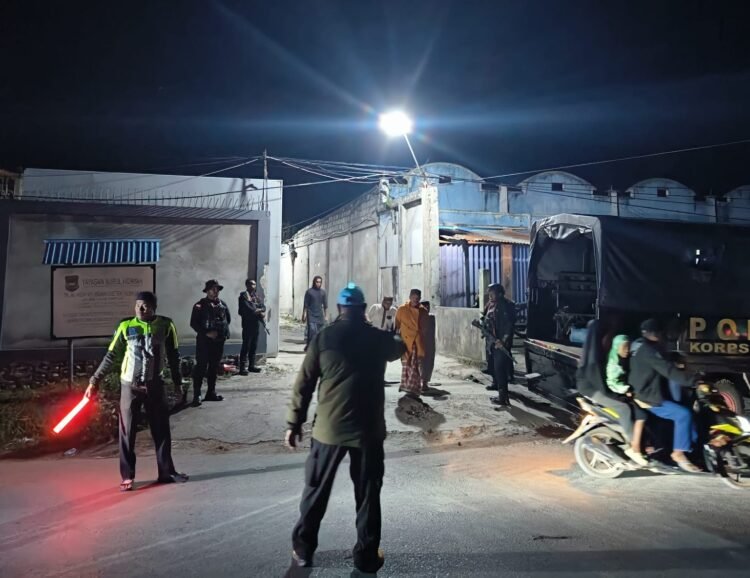 Polres Jayawijaya Amankan Pelaksanaan Shalat Tarawih di Mushola Al Muhajirin