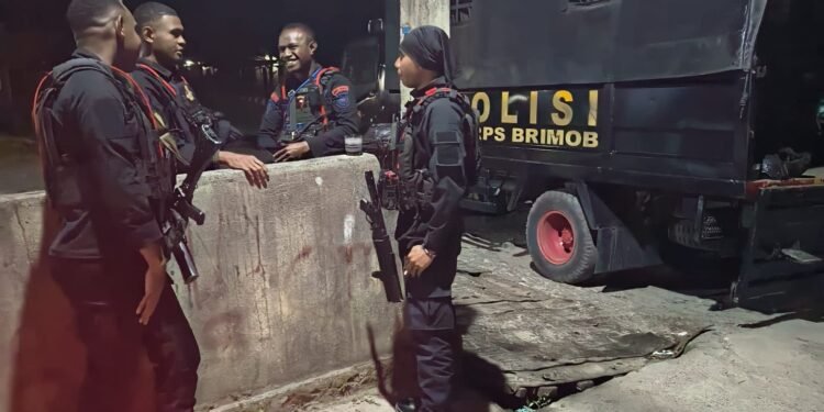 Polsek Jajaran Polres Jayawijaya Amankan Sholat Tarawih di Masjid Al Mustaqim Jibama