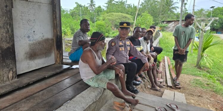 Program Door to Door System Bahbin Kelurahan Mararena Sambangi Tokoh Masyarakat