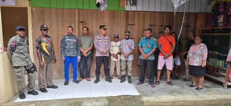 Dispenda Kabupaten Sarmi Resmikan dan Serahkan Pos Satkamling kepada warga binaan bhabinkamtibmas kelurahan mararena