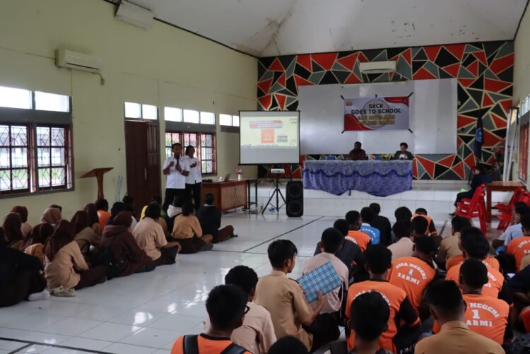 Wujudkan Sarmi Bersih dan Asri, Kapolres Hadiri Karya Bhakti Program Presiden