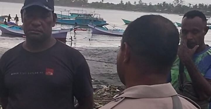Hadir di Tengah Nelayan, Polisi RW Sat polairud Polres Sarmi Sampaikan Pesan Kamtibmas