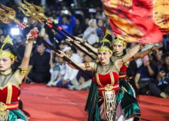 Kirab Milangkala Tatar Sunda, Nuansa Budaya Semarakkan Bandung
