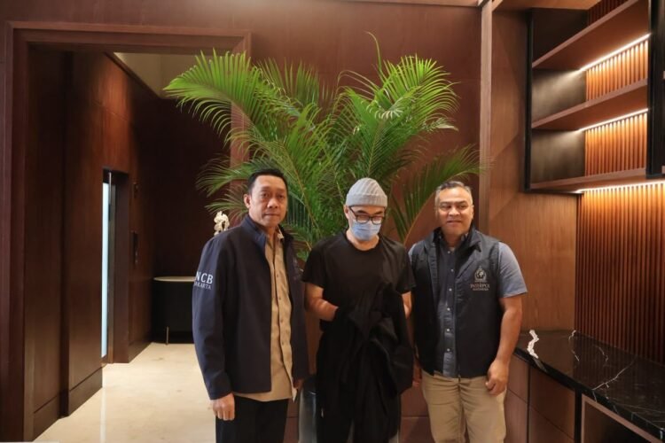 Divhubinter Polri Berhasil Ekstradisi Buronan Interpol Red Notice Dari Maroko