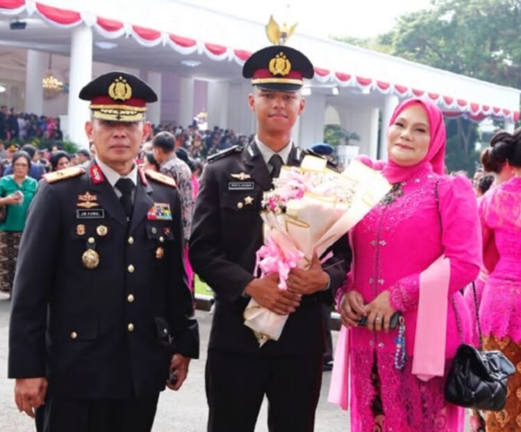 Turut bangga dan Mengucapkan Selamat dan Sukses Atas Pelantikan Putra Brigjen Pol Drs, A.M Kamal. Sebagai Perwira Polri Lulusan AKPOL 2026